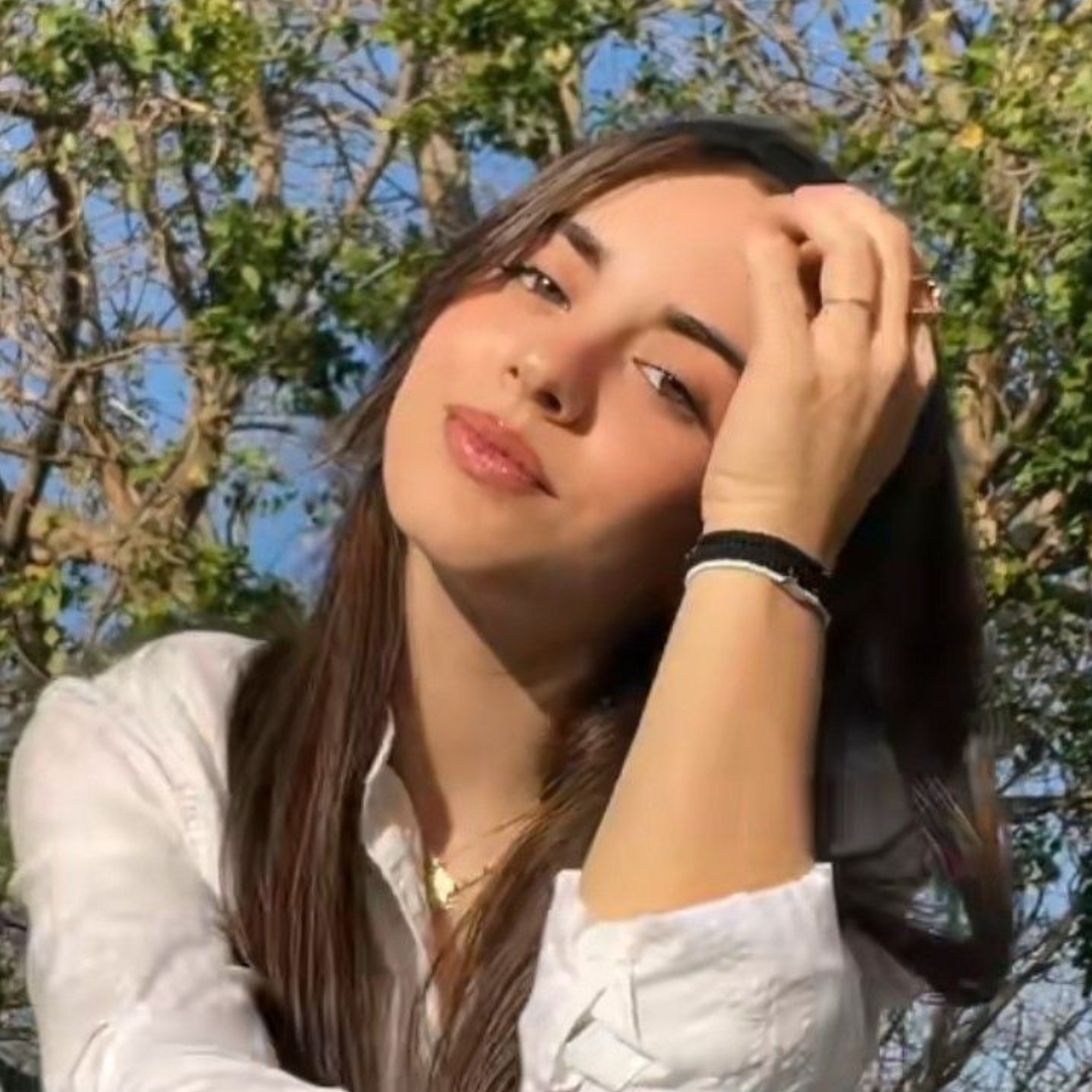 <em>Lucia R.</em>